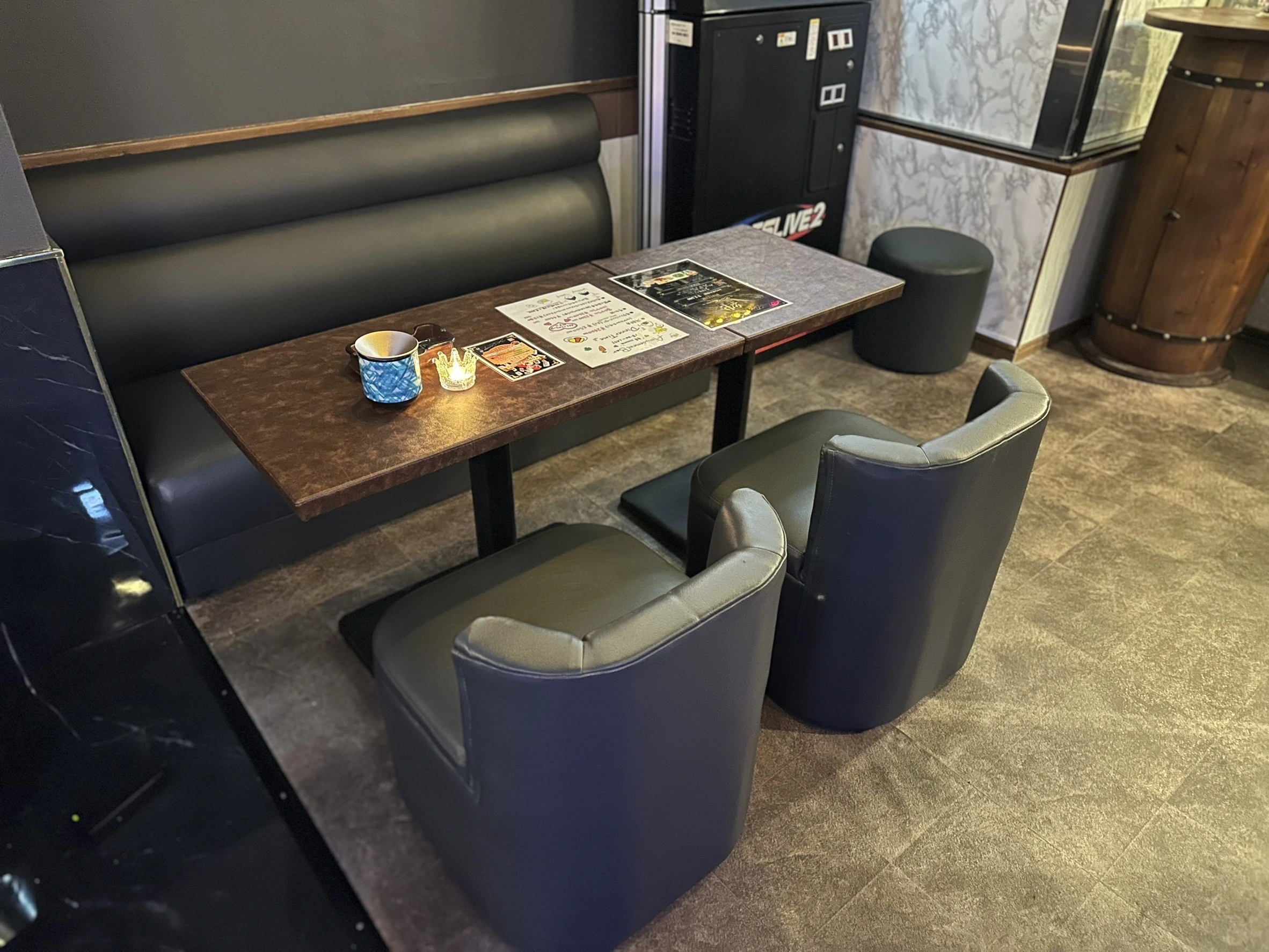 店内12