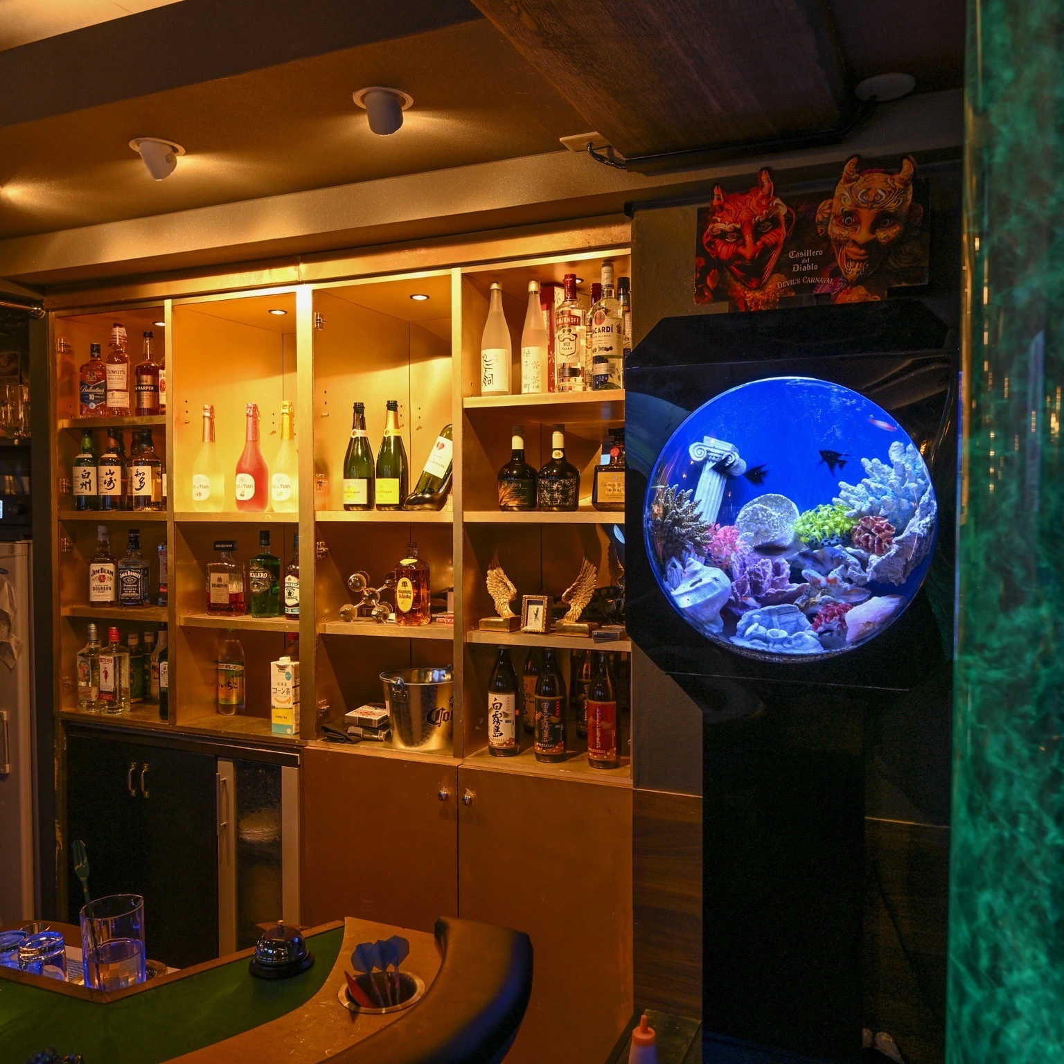 店内6